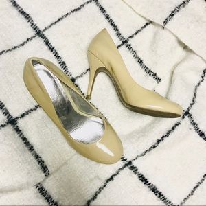 FINAL PRICE: Jessica Simpson Pumps